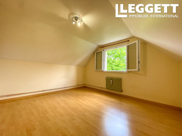 Image No.10-6 Bed House for sale