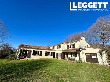 1 - Pyrenees-Atlantiques, House