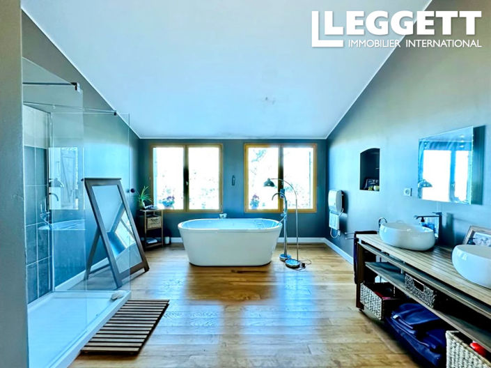 Image No.4-5 Bed House for sale