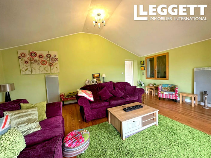 Image No.6-5 Bed House for sale