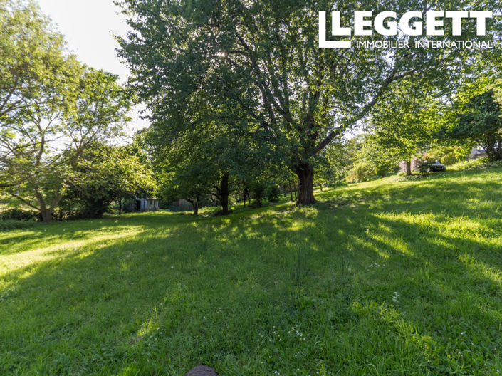 Image No.9-5 Bed House for sale