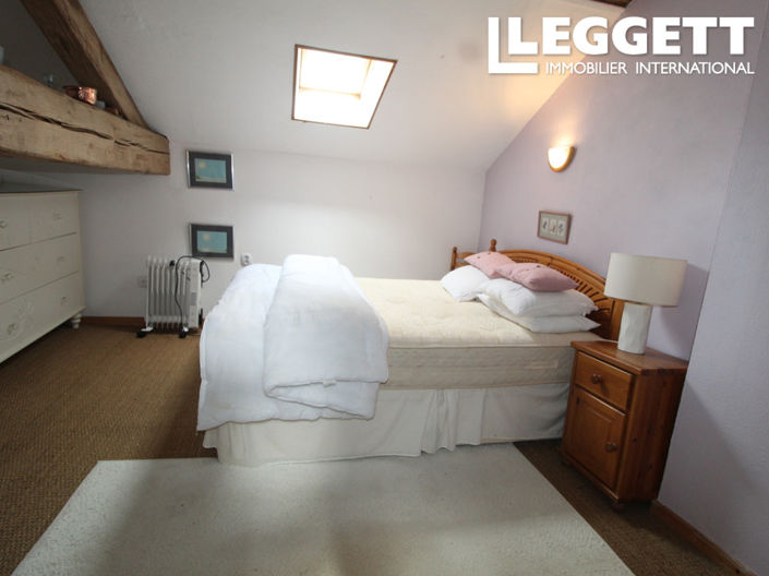 Image No.8-3 Bed House for sale