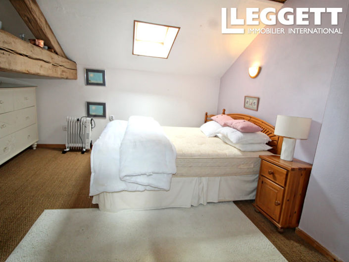 Image No.8-3 Bed House for sale