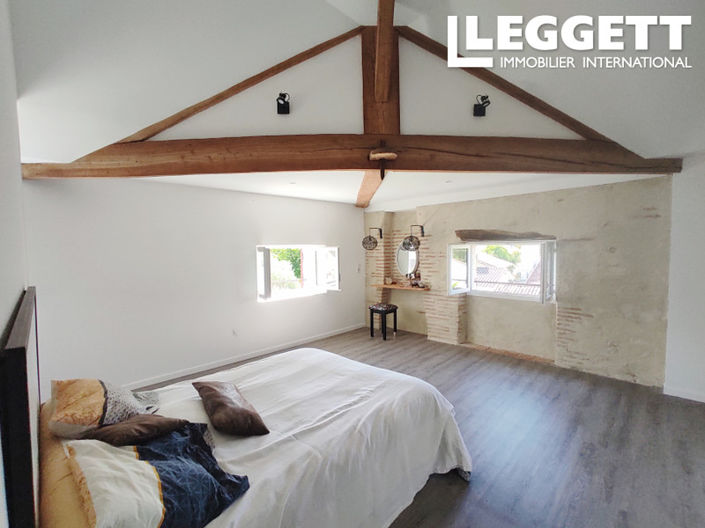 Image No.6-5 Bed House for sale