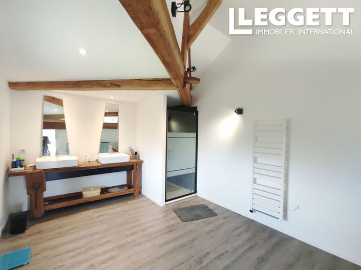 Image No.7-5 Bed House for sale