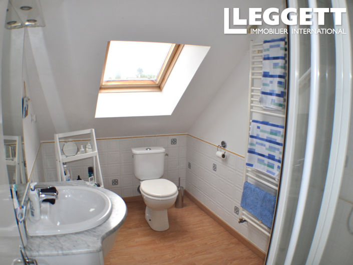 Image No.10-3 Bed House for sale