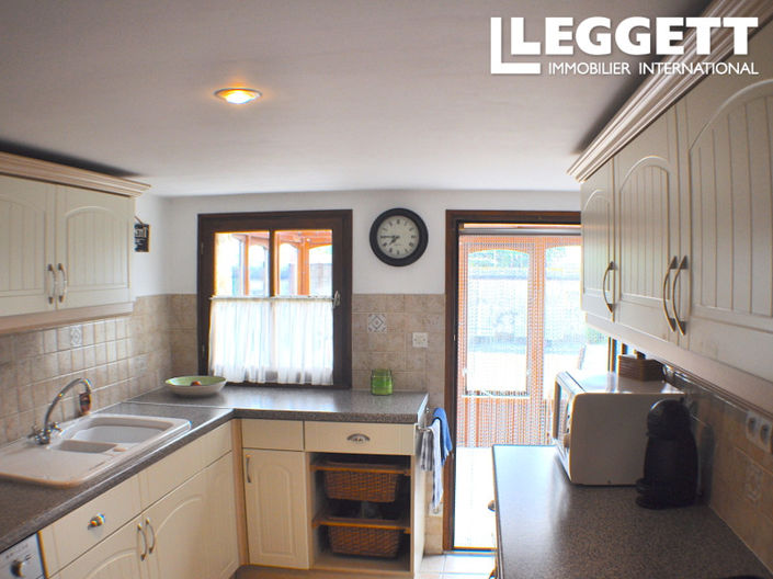 Image No.9-3 Bed House for sale