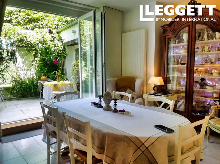 Image No.1-5 Bed House for sale