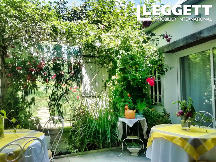 Image No.6-5 Bed House for sale