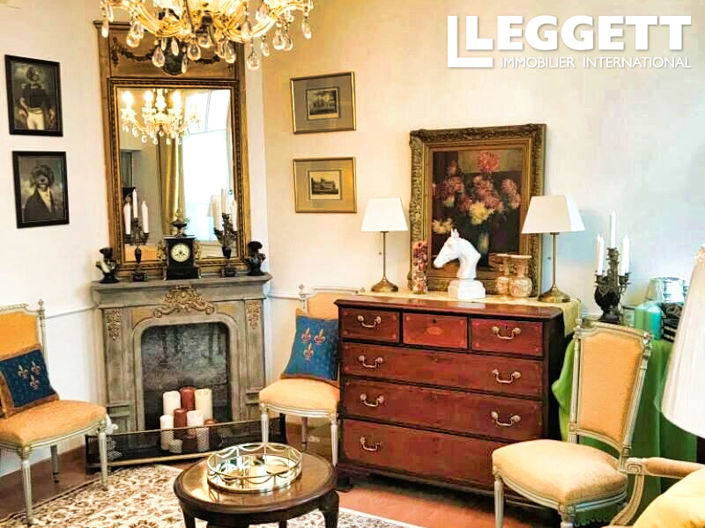 Image No.7-5 Bed House for sale