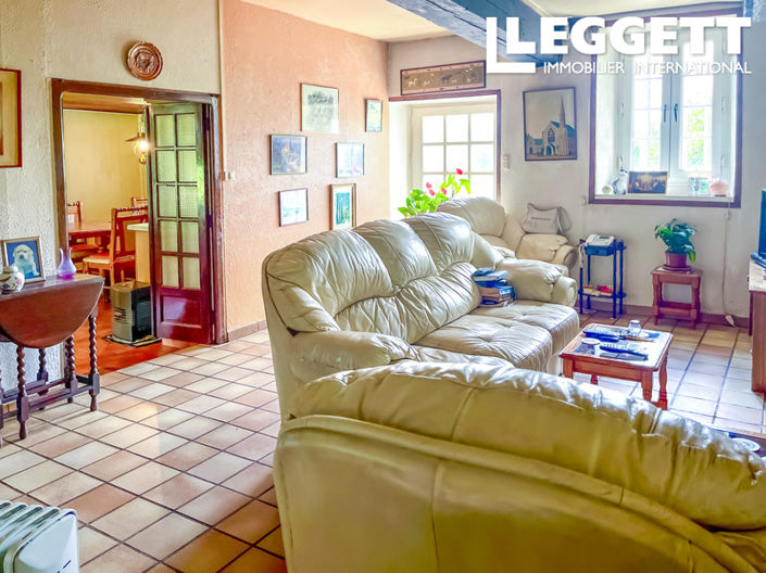 Image No.6-3 Bed House for sale