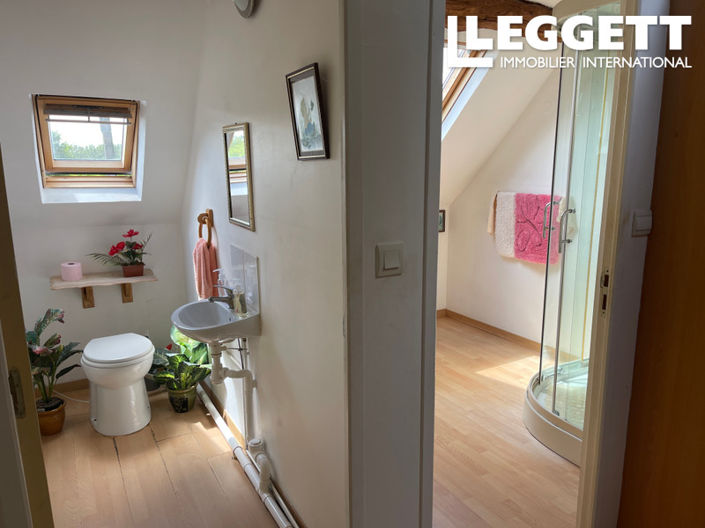 Image No.8-3 Bed House for sale