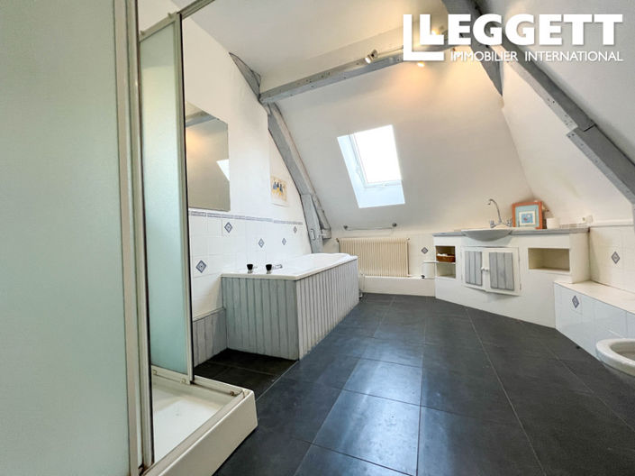 Image No.10-7 Bed House for sale