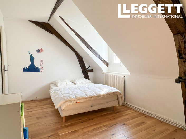 Image No.9-7 Bed House for sale