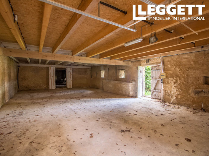 Image No.10-6 Bed House for sale