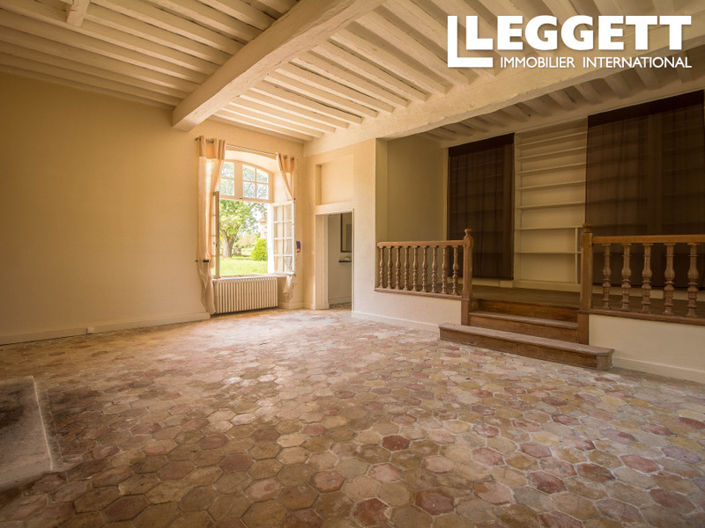 Image No.5-6 Bed House for sale