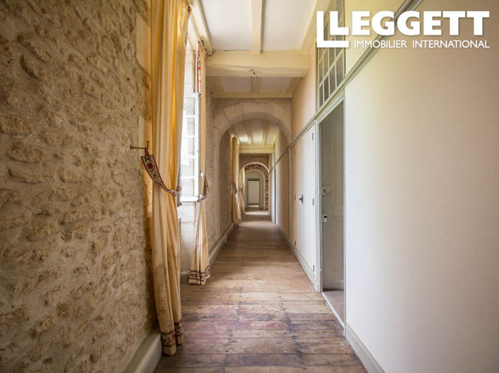 Image No.6-6 Bed House for sale