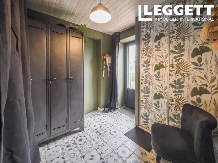 Image No.10-4 Bed House for sale