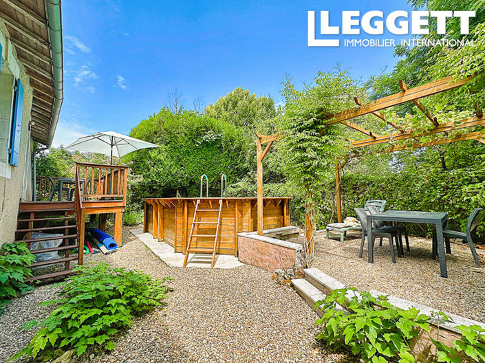 Image No.10-3 Bed House for sale