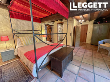 ahr0chm6ly9jzg4uagvzdglhlmltbw8vaw1hz2uvvevom