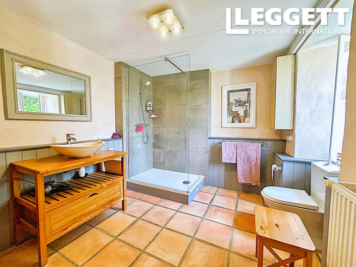 Image No.6-3 Bed House for sale