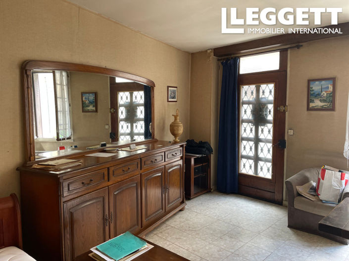 Image No.2-4 Bed House for sale