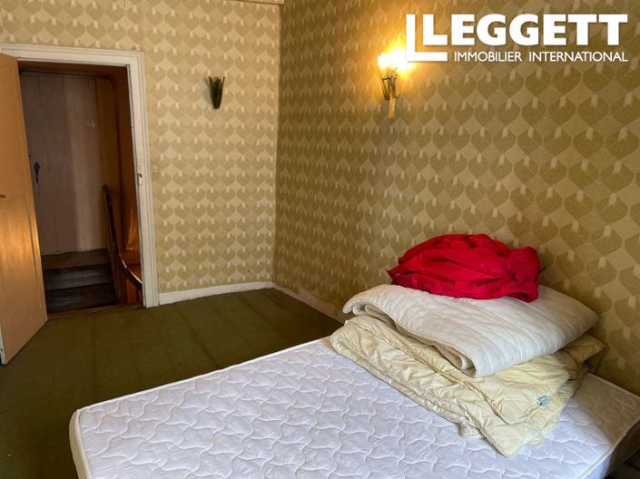 Image No.8-4 Bed House for sale