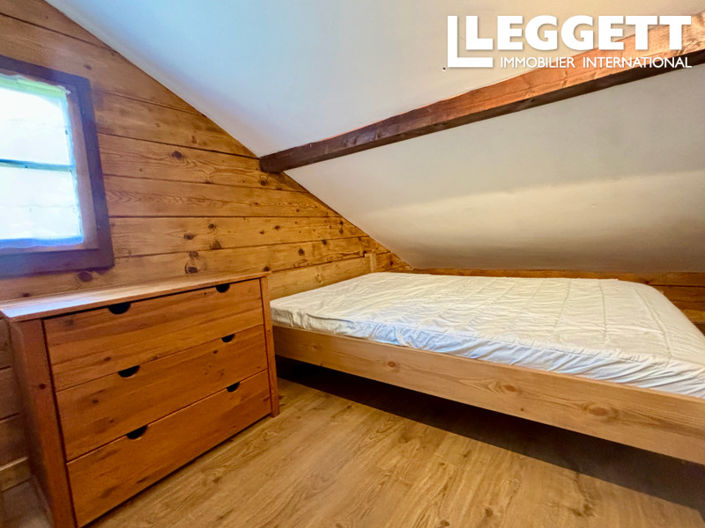 Image No.8-3 Bed House for sale