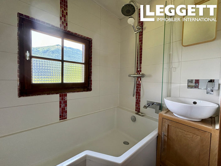 Image No.9-3 Bed House for sale