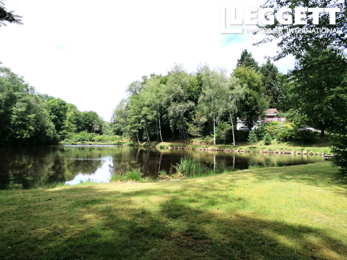 Image No.8-3 Bed Land for sale