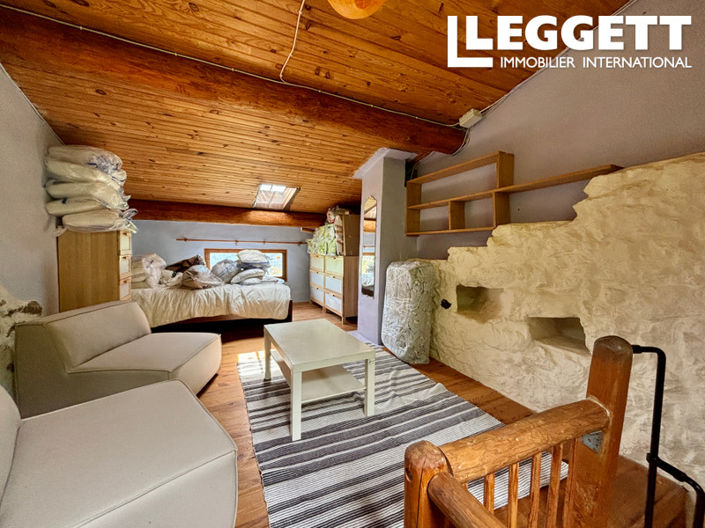 Image No.8-2 Bed House for sale