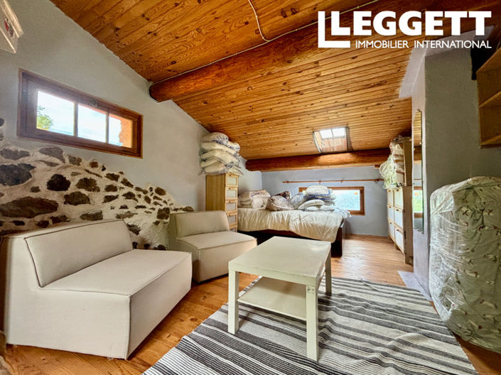 Image No.9-2 Bed House for sale