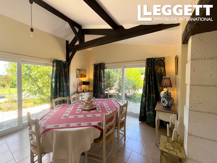 Image No.2-4 Bed House for sale