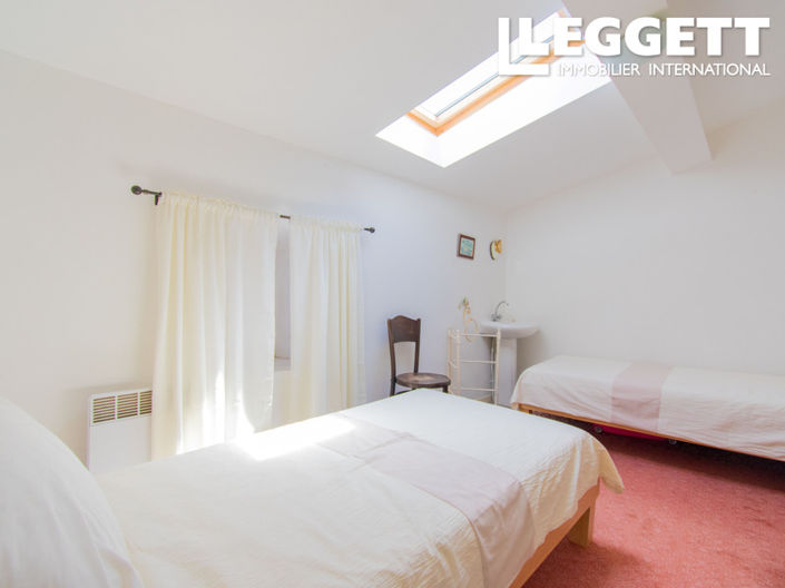 Image No.10-4 Bed House for sale