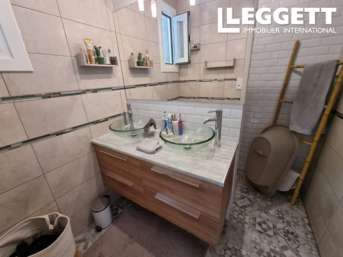 Image No.9-4 Bed House for sale