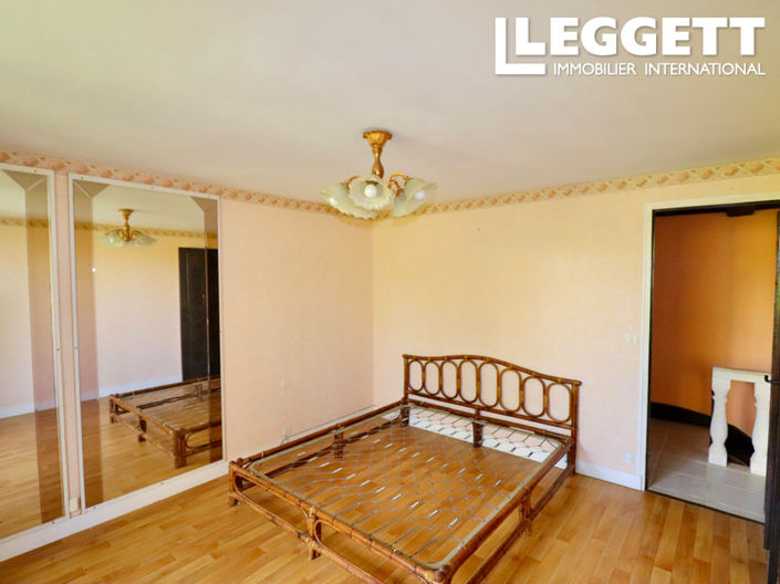 Image No.5-3 Bed House for sale