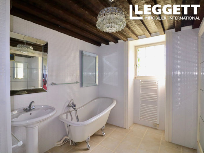 Image No.6-3 Bed House for sale