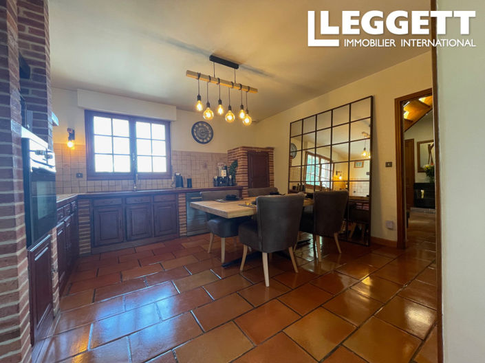 Image No.4-5 Bed House for sale