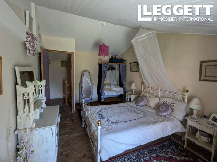 Image No.7-4 Bed House for sale