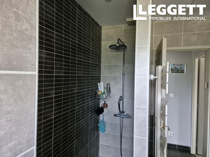 Image No.9-3 Bed House for sale