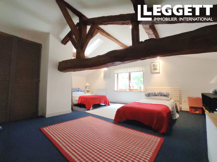 Image No.10-3 Bed House for sale