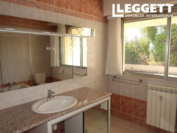 Image No.10-3 Bed Apartment for sale