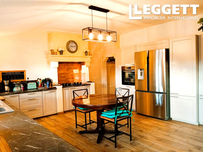 Image No.3-4 Bed House for sale