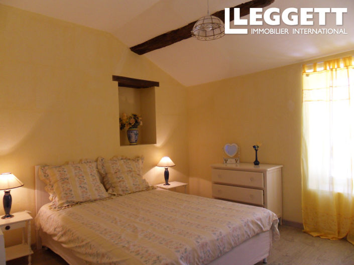 Image No.8-Châteaux de 4 chambres à vendre à Taugon