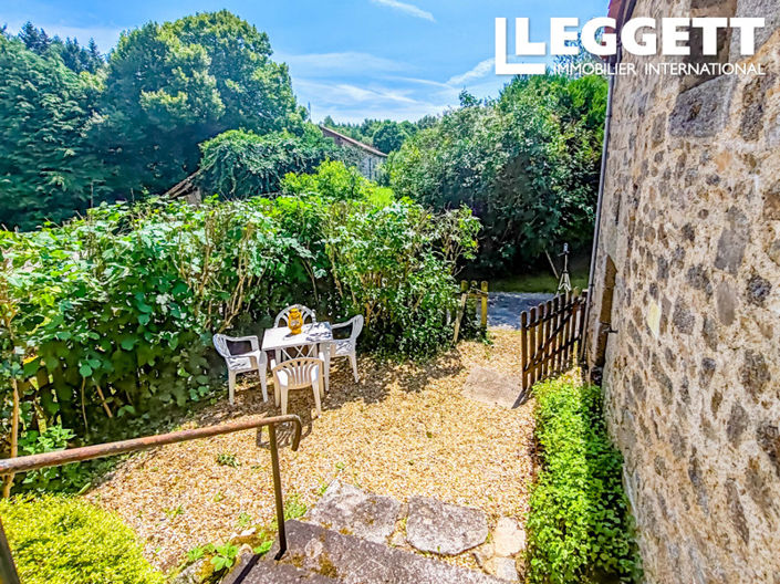 Image No.2-Maison de 2 chambres à vendre à Saint-Estèphe