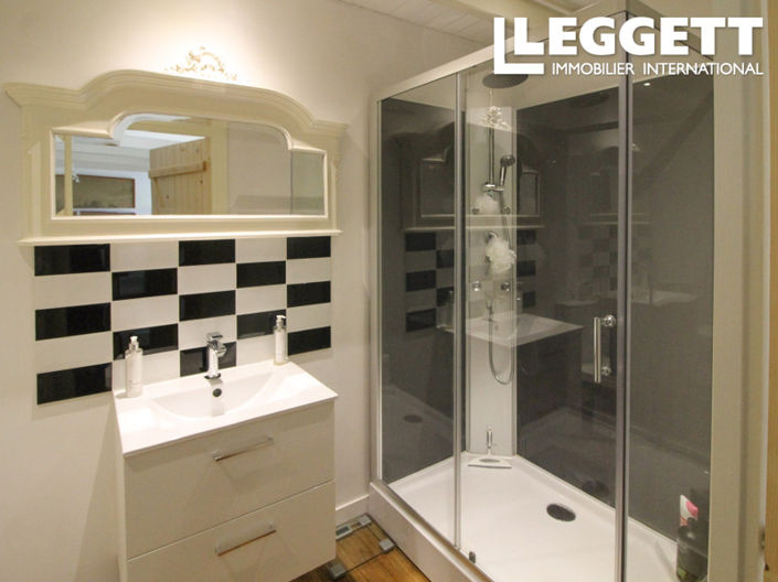 Image No.6-2 Bed House for sale