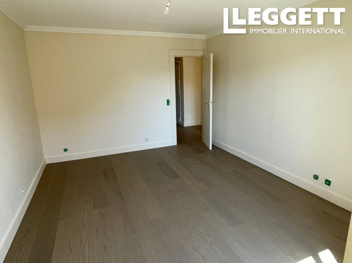 Image No.8-3 Bed Apartment for sale