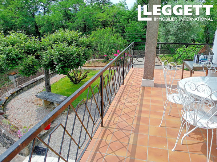 Image No.9-5 Bed House for sale