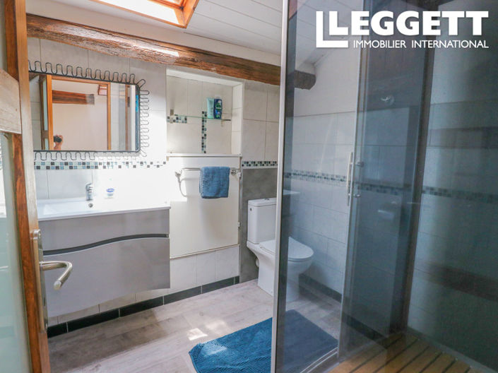 Image No.8-3 Bed House for sale