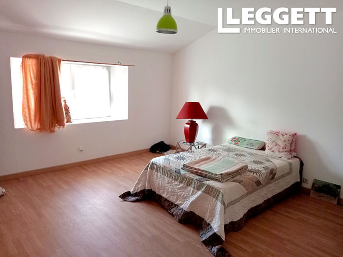 Image No.5-5 Bed House for sale